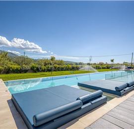 5 bedroom luxury seaside villa with indoor & outdoor pool, near Acharavi, sleeps 10